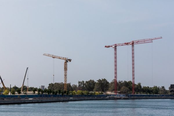 construction-activity-dubai-downtown-dubai-uae-dubai-is-most-populous-city-emirate-united-arab-emirates_231208-7572
